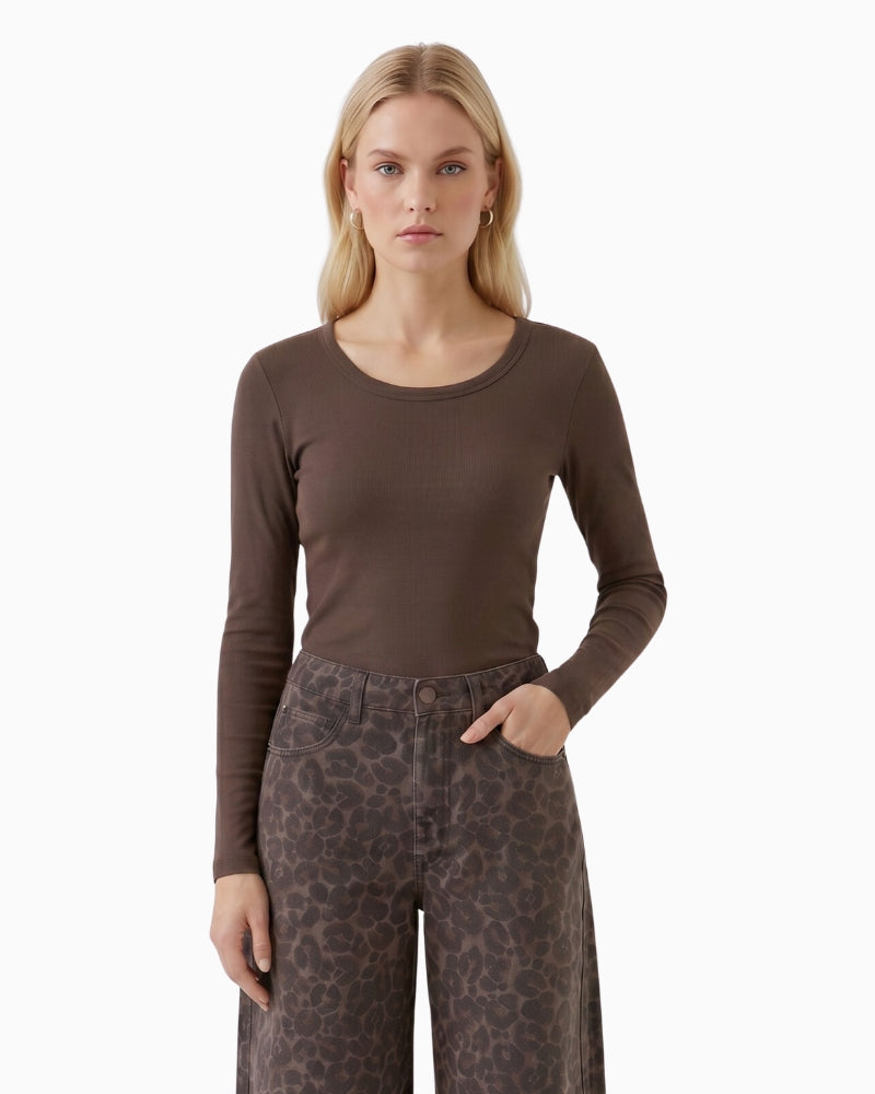 Oui Long Sleeve Ribbed T-Shirt in Brown worn front view