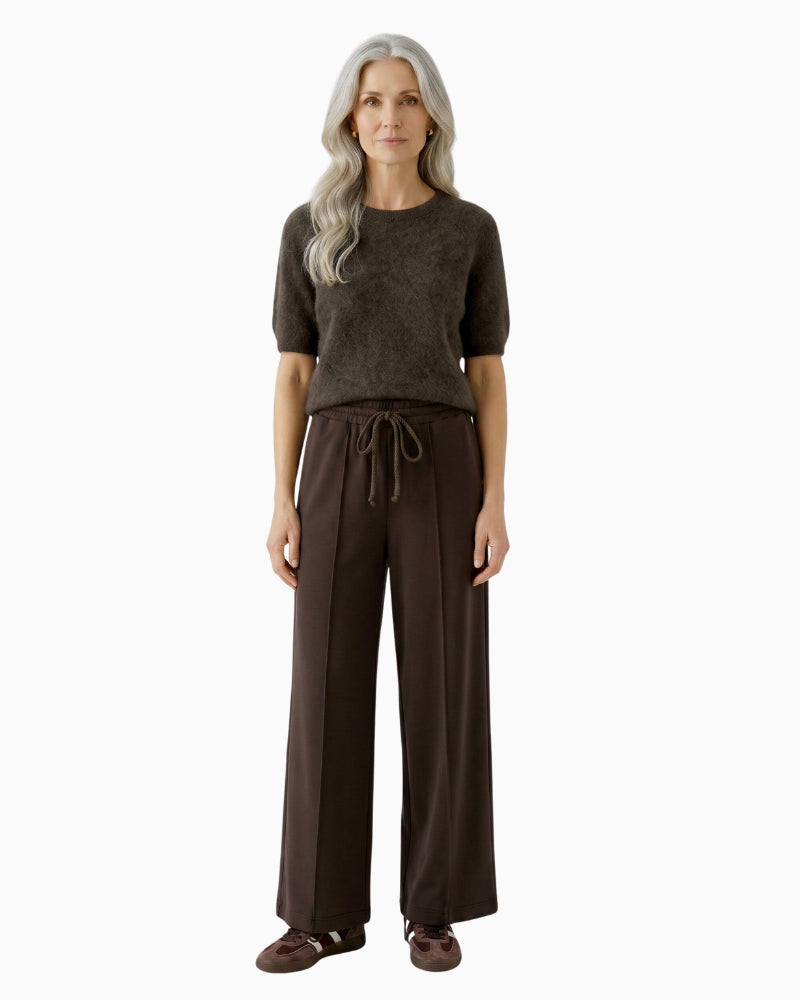 Oui Marlene Trousers in Brown worn view