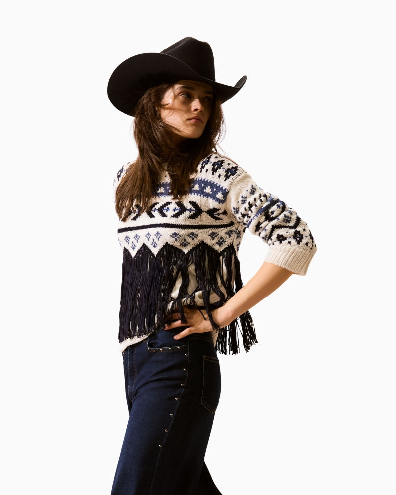 Oui denim palazzo jeans paired with sweater and hat