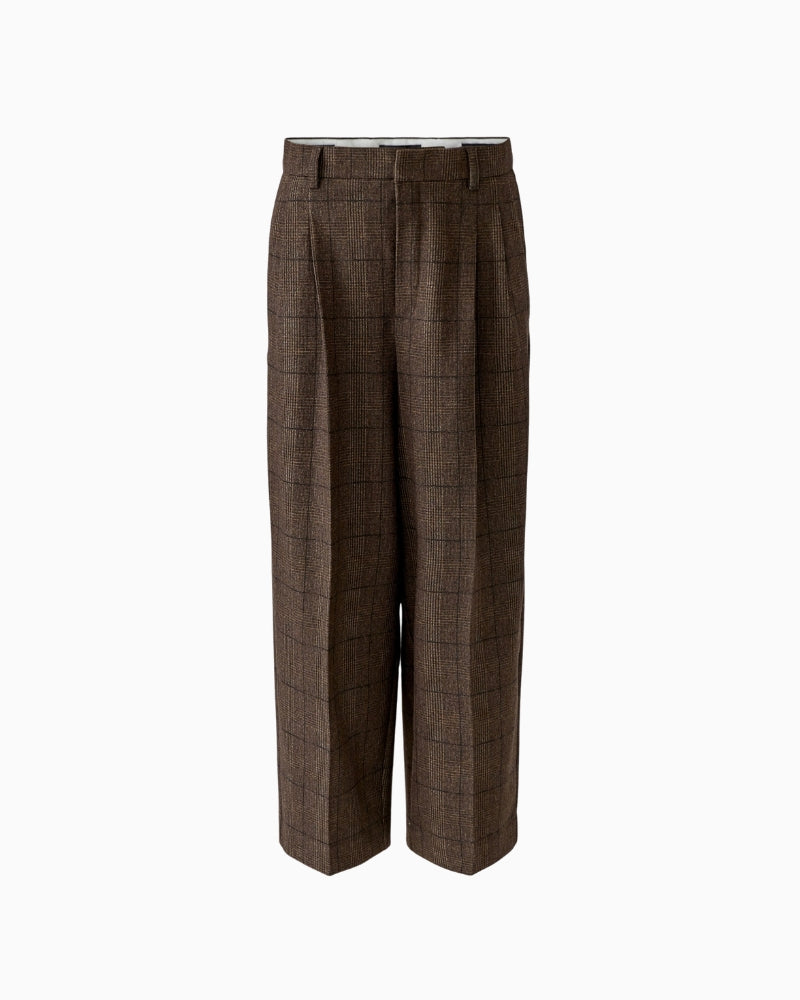 Oui Pleat Front Trousers in dark brown pleated front detail