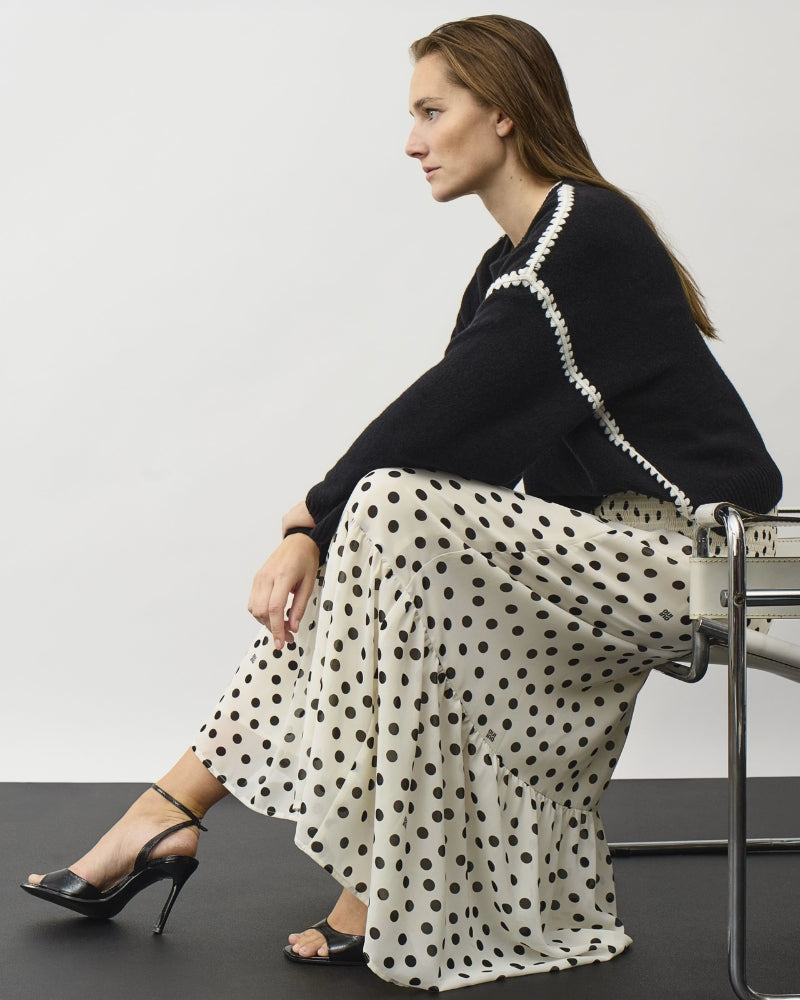Oui Pullover in black side view