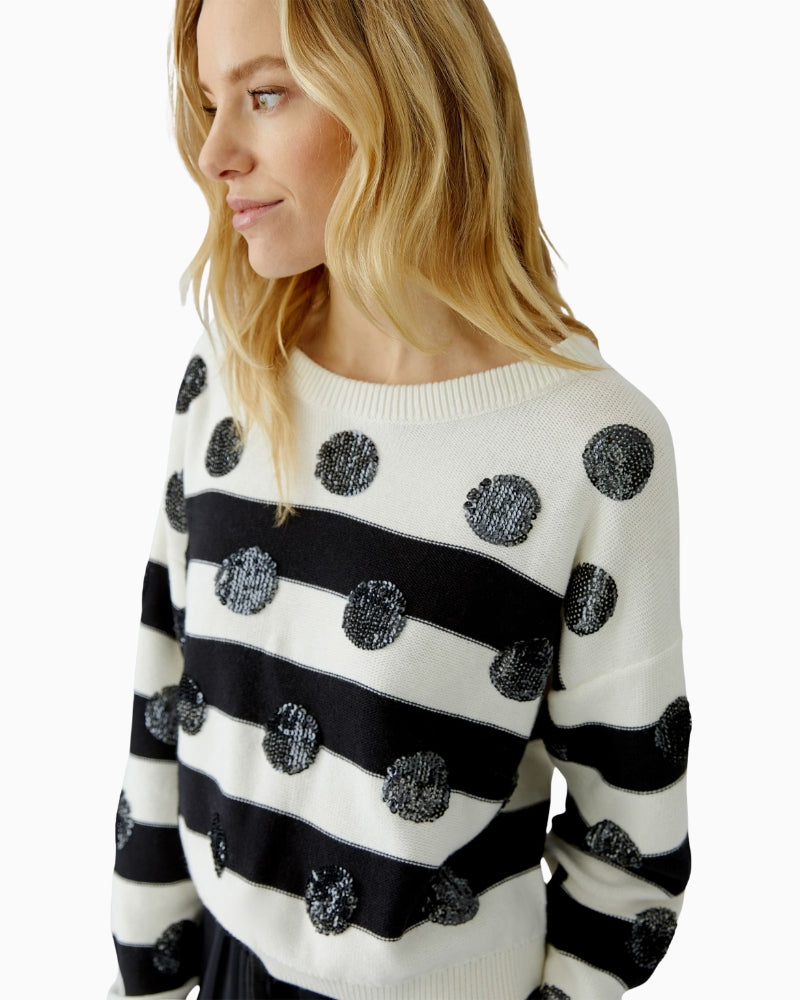 Oui Pullover in white and black neckline detail