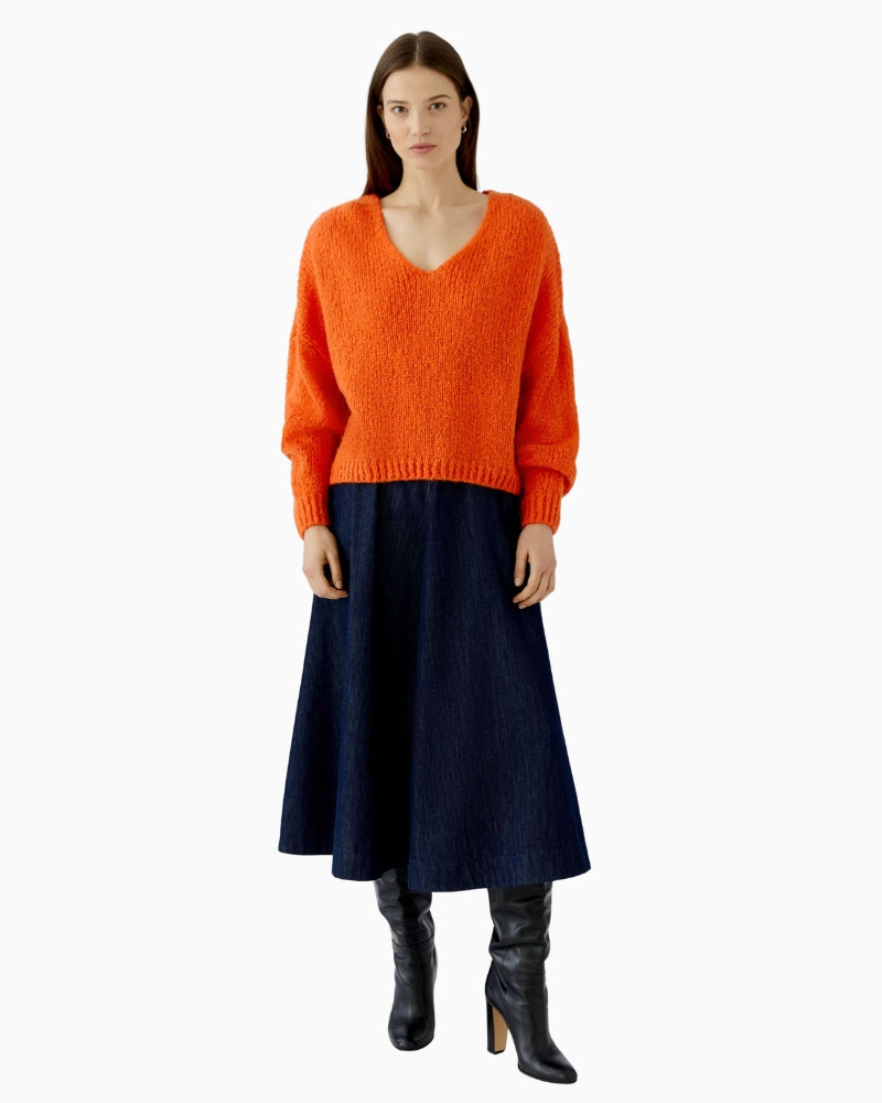 Oui V-Neck Jumper in Orange styled view