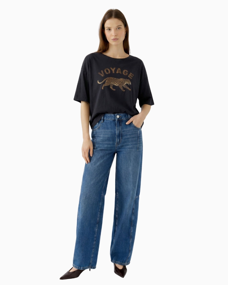 Oui Voyage T-Shirt in Washed Black styled view