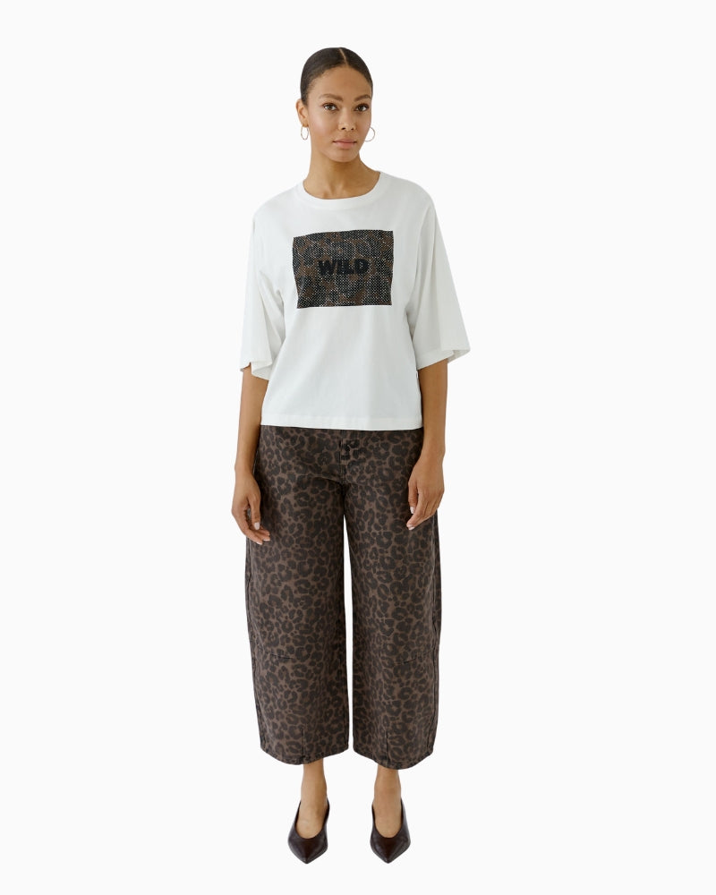 Oui Wild T-Shirt in Off White worn front view