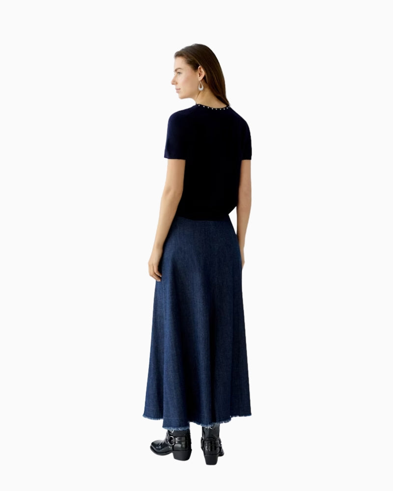 Back view of slim-fit dark blue knit