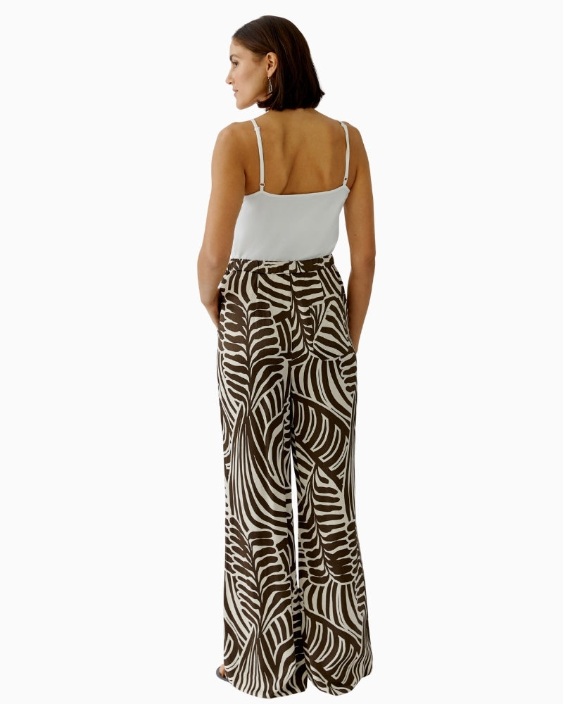 Oui printed viscose trousers dark brown off-white back view on model
