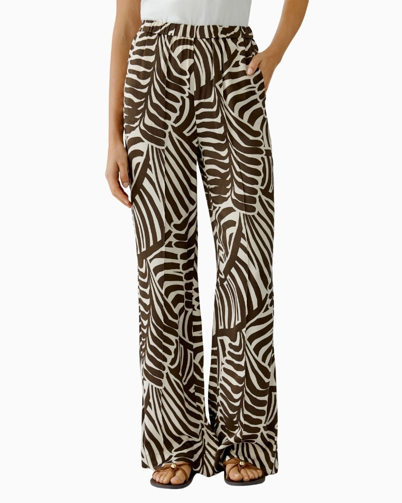 Oui printed viscose trousers dark brown off-white front view on model