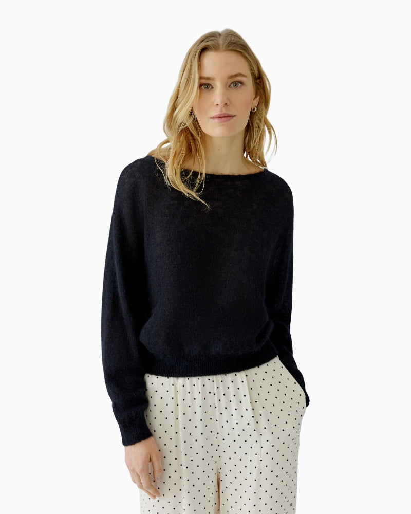 Oui super-soft alpaca and wool blend Pullover in black front view