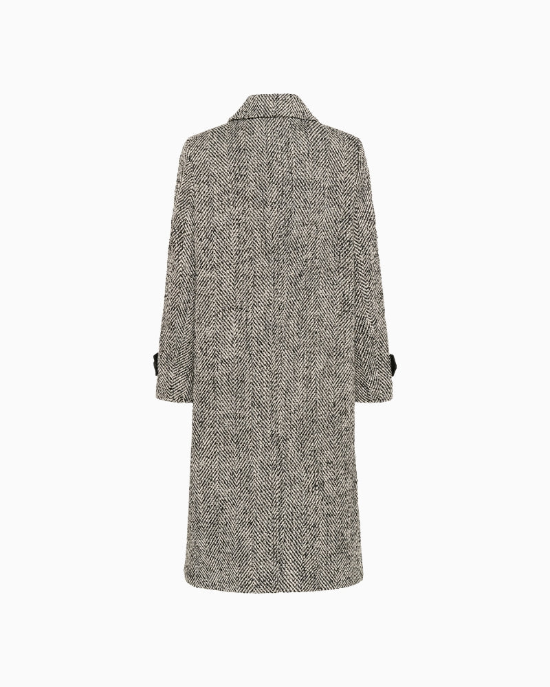 Back view of 110 cm length coat in classic fit