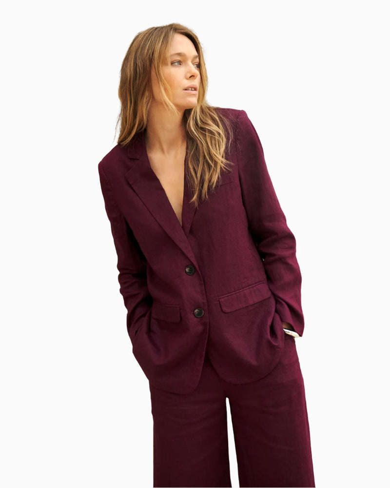 Woman wearing Part Two Nyanpw Linen Blazer side profile – Áines Boutique