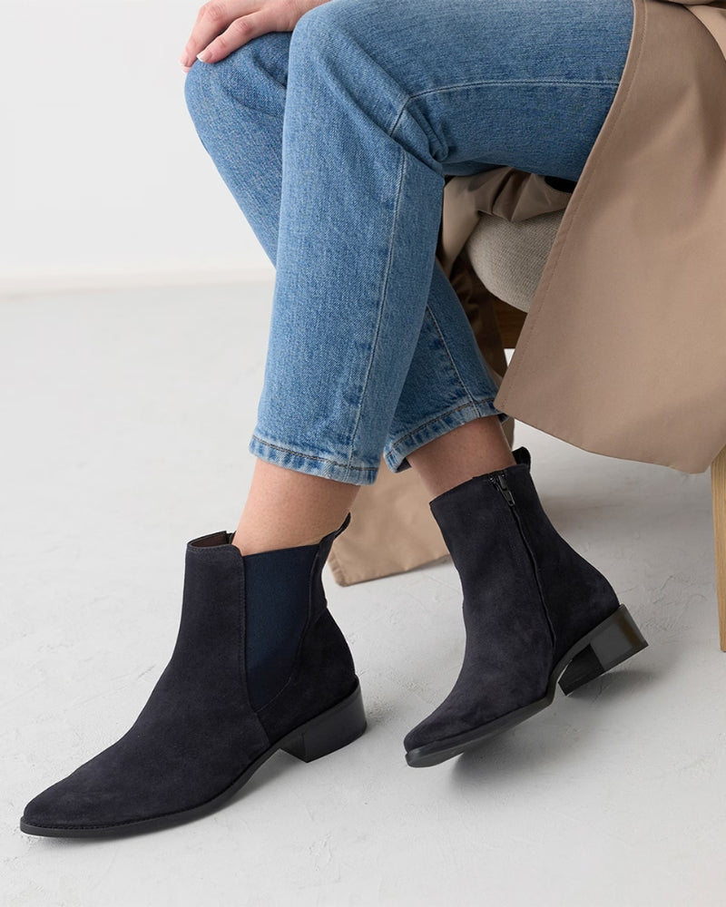 Paul Green Chelsea Boot navy suede pointed toe detail