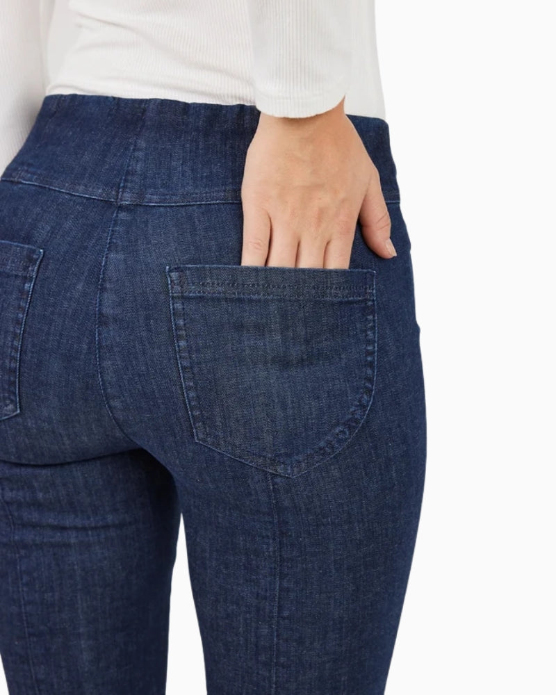 Robell Debby Jeans in Navy pocket detail