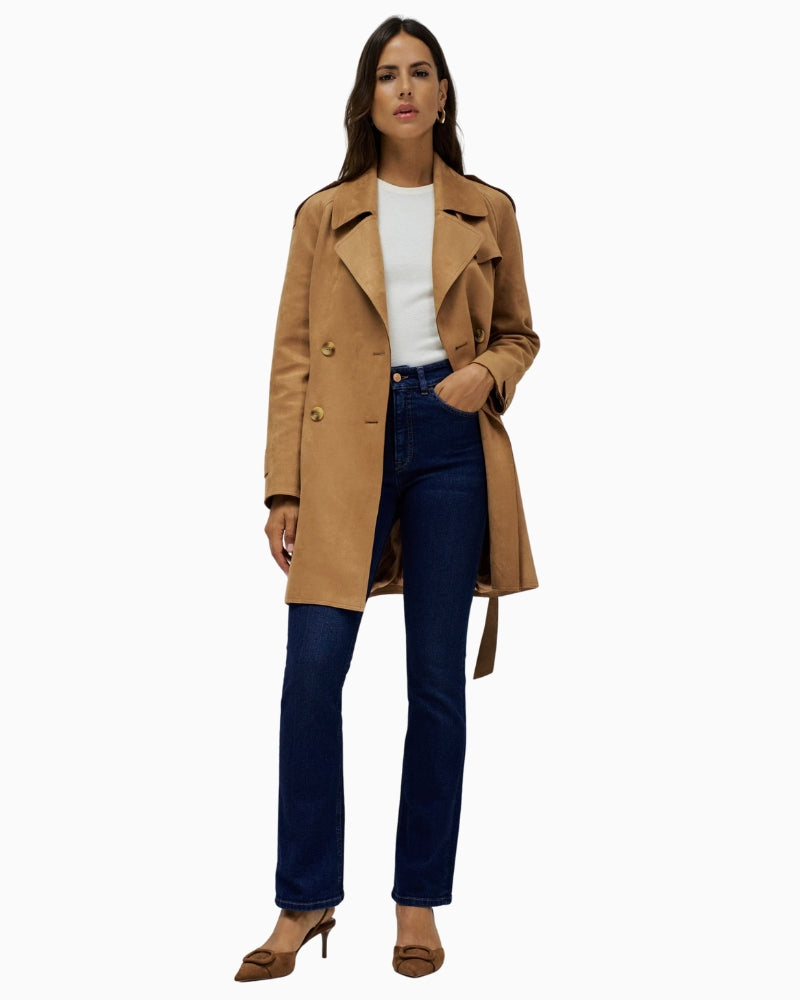 Model view Dark blue bootcut jeans by Salsa with high waist and supportive inner panel