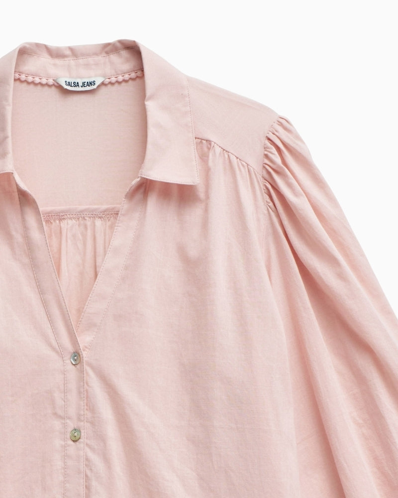 Close-up of Salsa lace detail shirt button detail – Áines Boutique