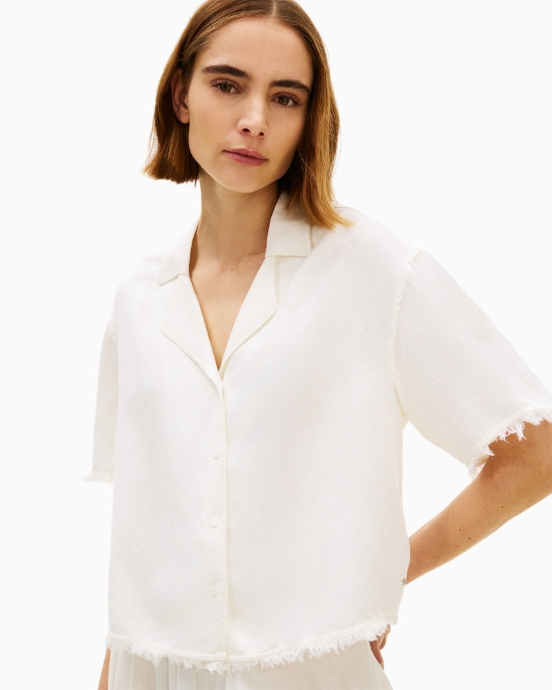 Button-front detail on linen blend shirt – Áines Boutique