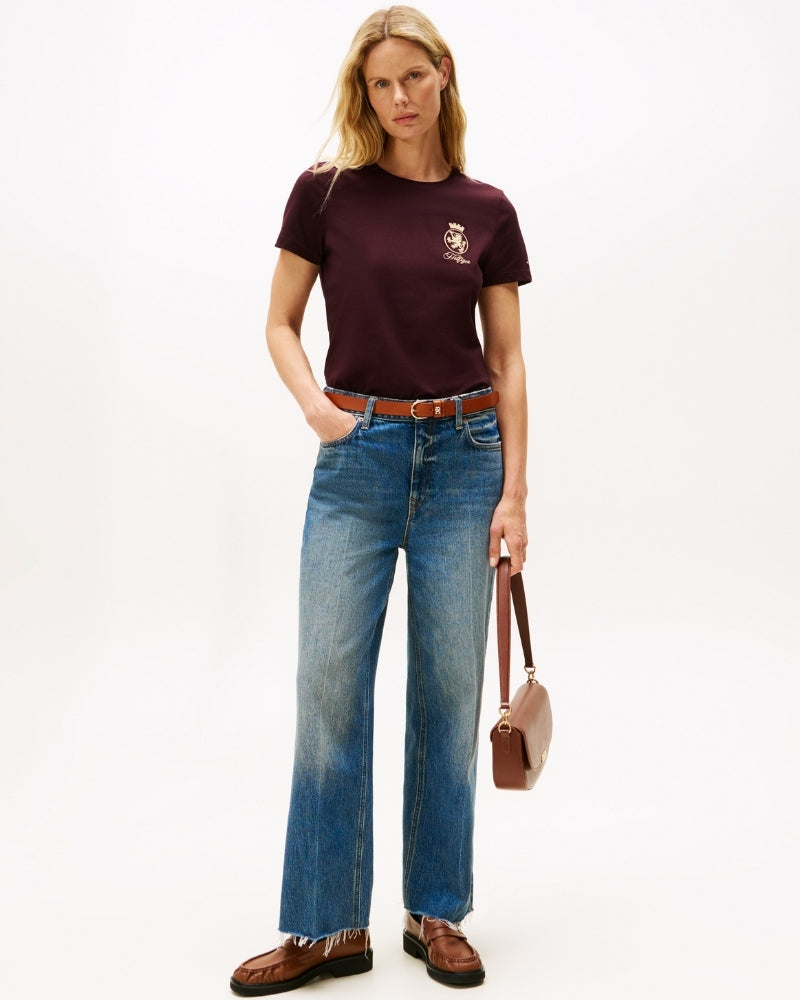 Tommy Hilfiger Gold Crest Tee in burgundy with crew neck