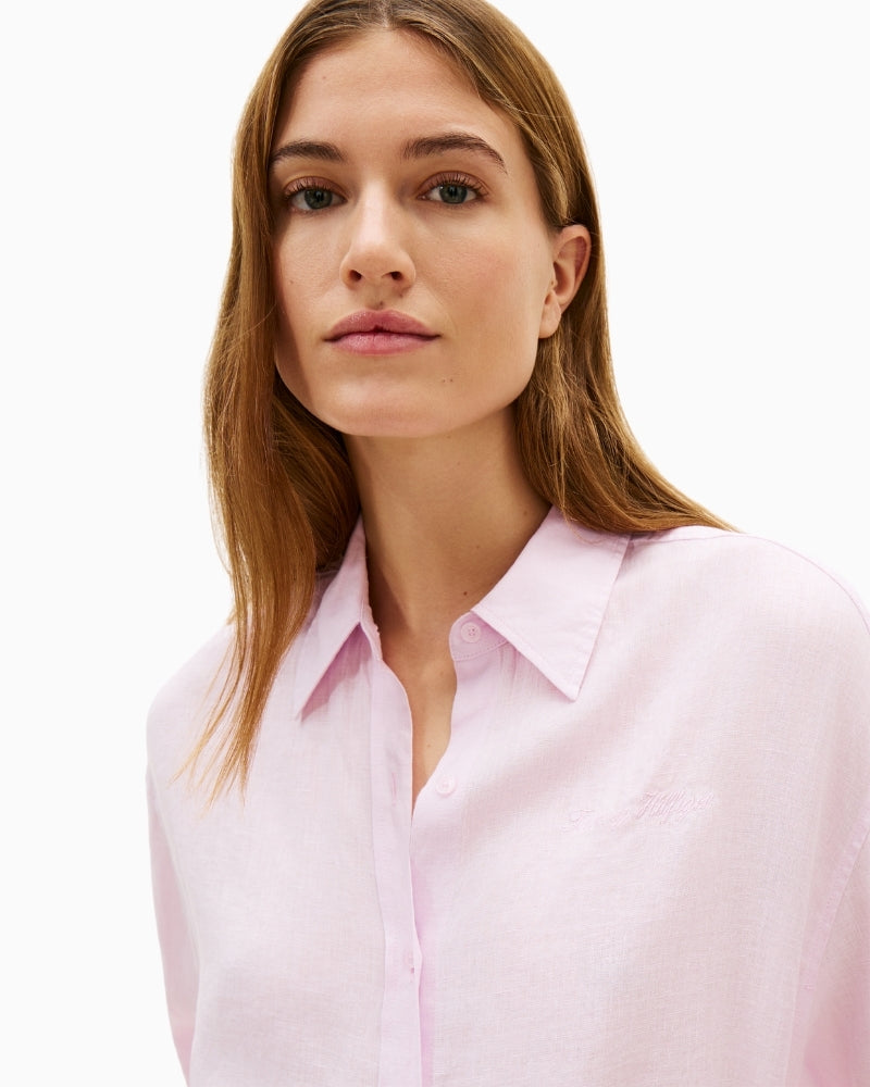 Button-through front detail on linen shirt – Áines Boutique