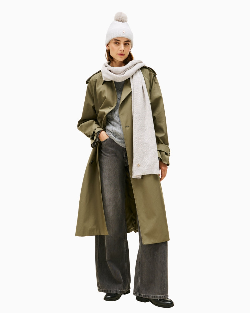 Ribbed knit winter scarf with discreet Tommy Hilfiger branding