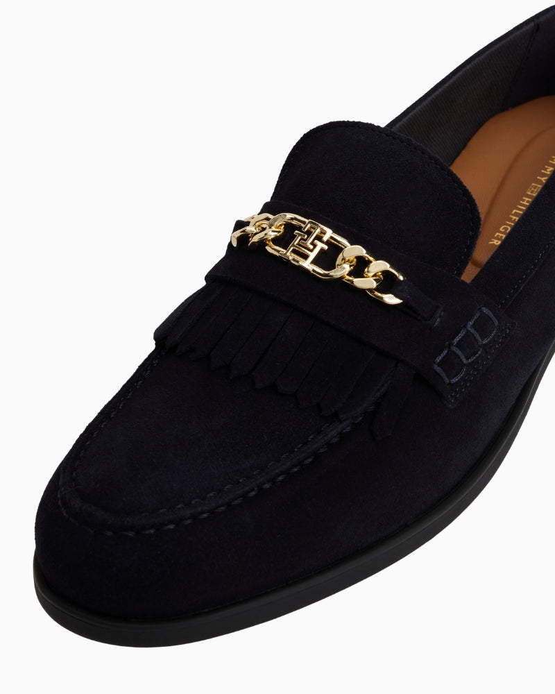 Gold-tone chain detail with fringe for a stylish finish