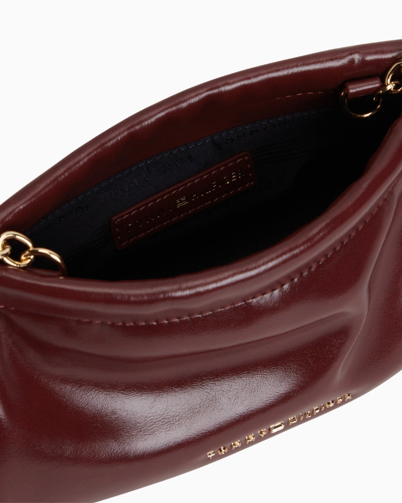Tommy Hilfiger TH Modern Chain Clutch Patent in Burgundy interior detail
