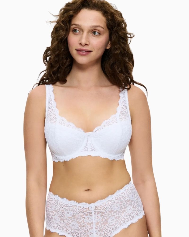 Front view of Triumph Amourette limited edition bra with soft stretch lace