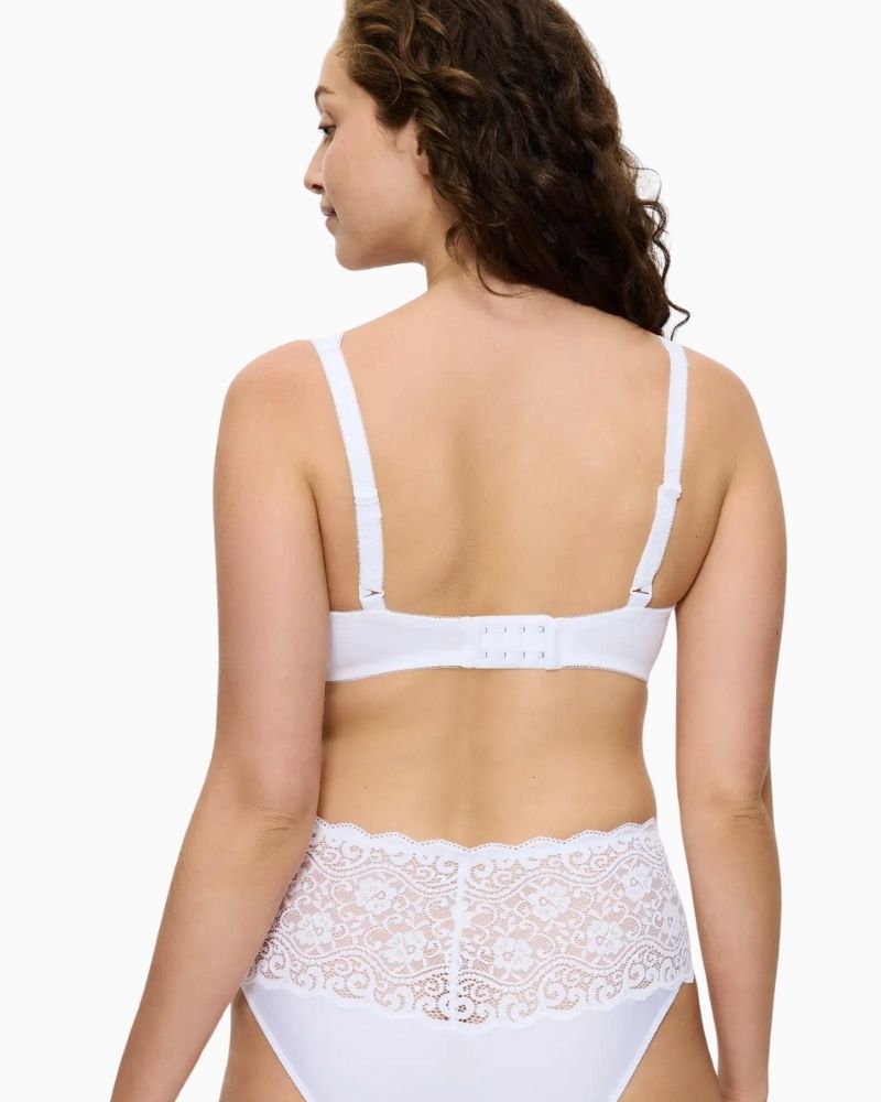 Back view showing adjustable straps and scooped back on Triumph Amourette bra