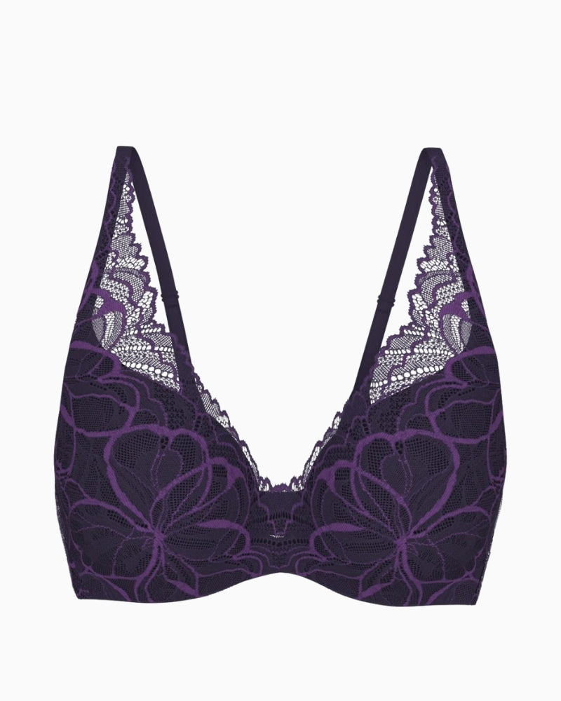 Triumph padded bra with lace and microfibre in nude, featuring soft foam cups and deep neckline