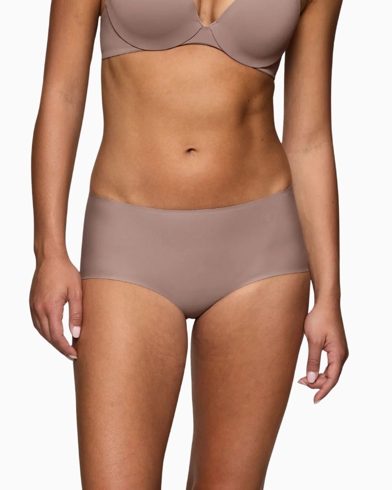 Triumph Body Make-Up Illusion Shorts in Chocolate Mousse with smooth bonded edges