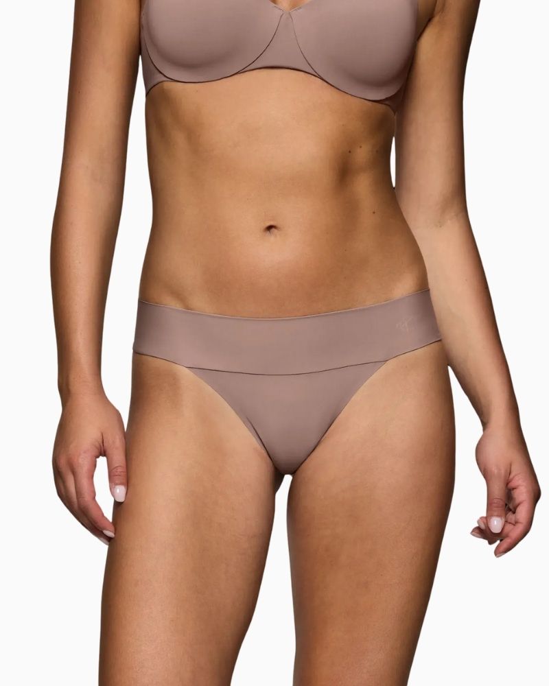 Triumph Body Make-Up Illusion String Brief in Chocolate Mousse with smooth bonded edges