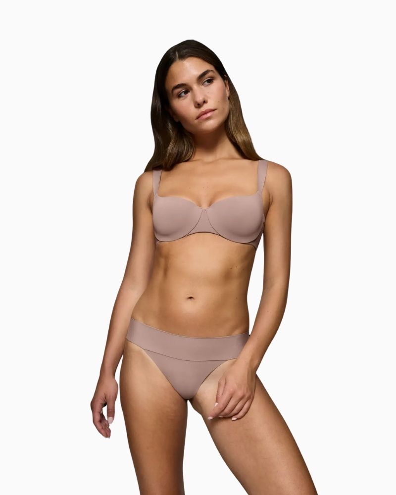 Triumph Body Make-Up Illusion String Brief in Chocolate Mousse with smooth bonded edges