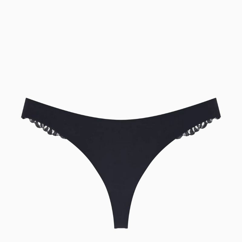 Front view of Triumph padded comfort wire bra showing seamless neckline