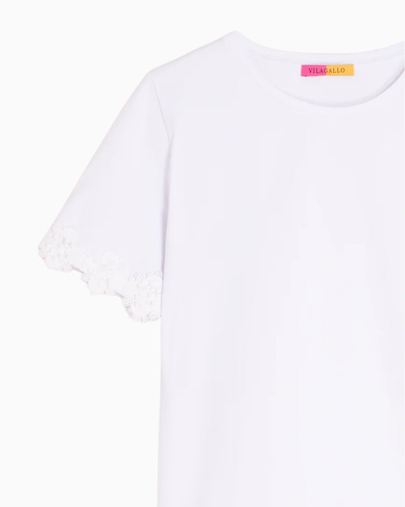 Vilagallo white T-shirt lace sleeve close-up