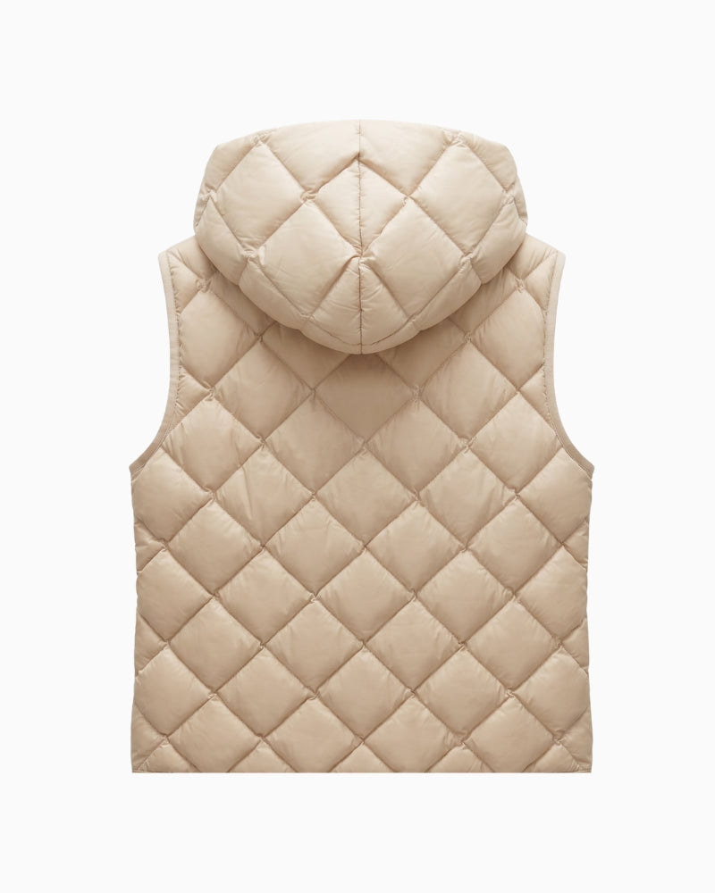 Weekend Max Mara Water Repellent Quilted Gilet in ivory back view