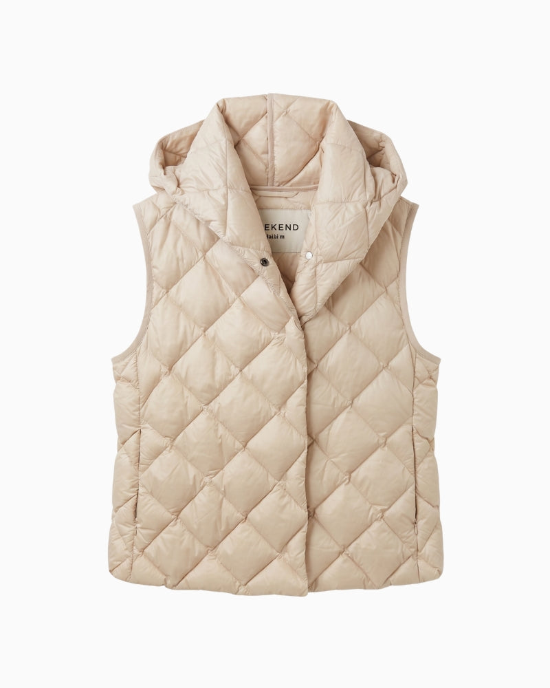 Weekend Max Mara Water Repellent Quilted Gilet in ivory front view