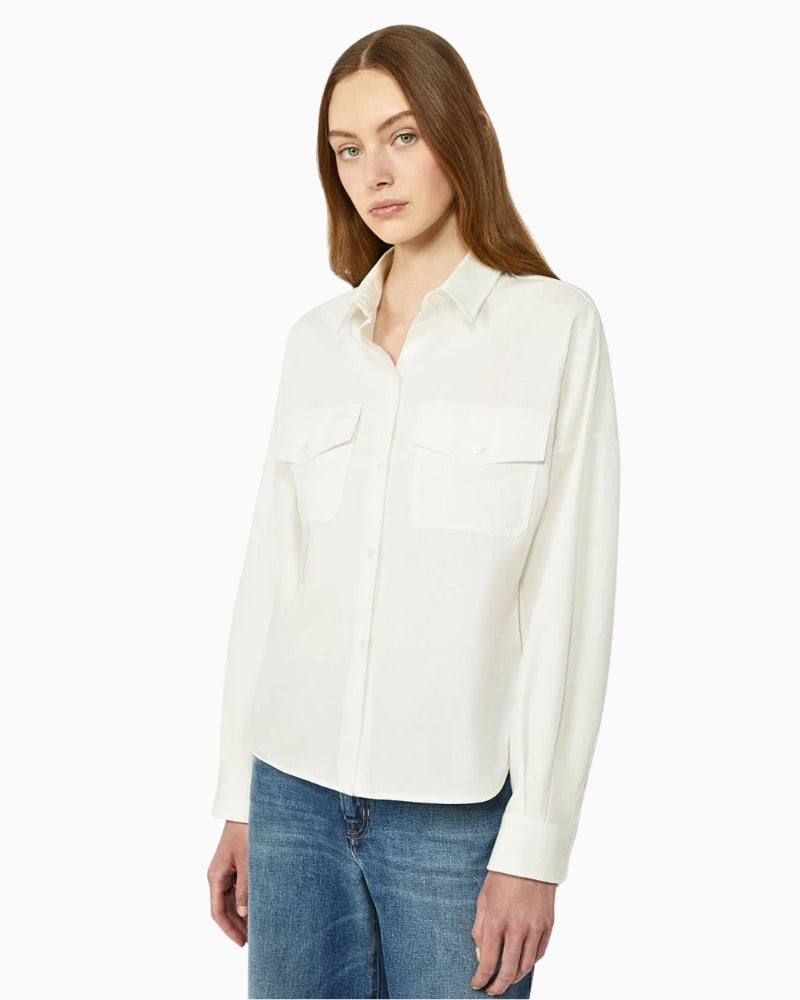 Woman wearing Weekend Max Mara cotton Oxford shirt white, side view – Áines Boutique