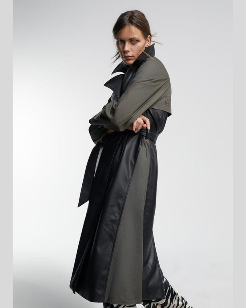 Lola Casademunt - Trench Coat