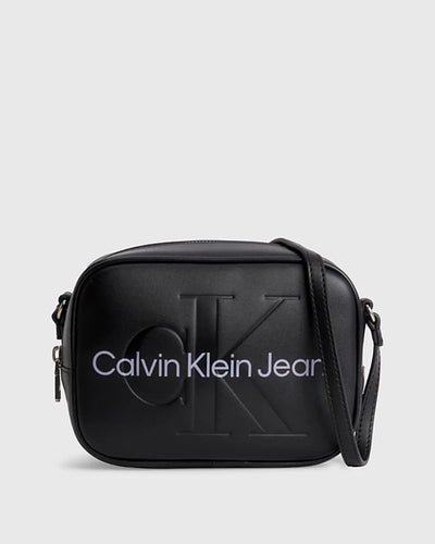 Calvin Klein - Sculpted Camera Bag in Black