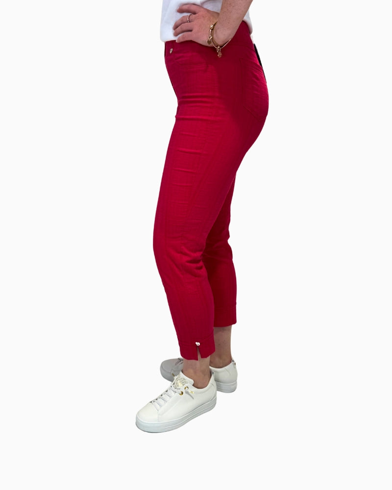 Side view of Robell Bella 09 seersucker trousers with cropped 7/8 length and pull-on style