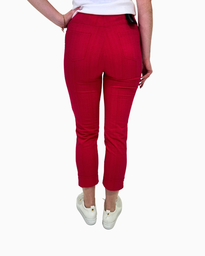 Back view of Robell Bella 09 seersucker ankle grazers with back pocket detailing