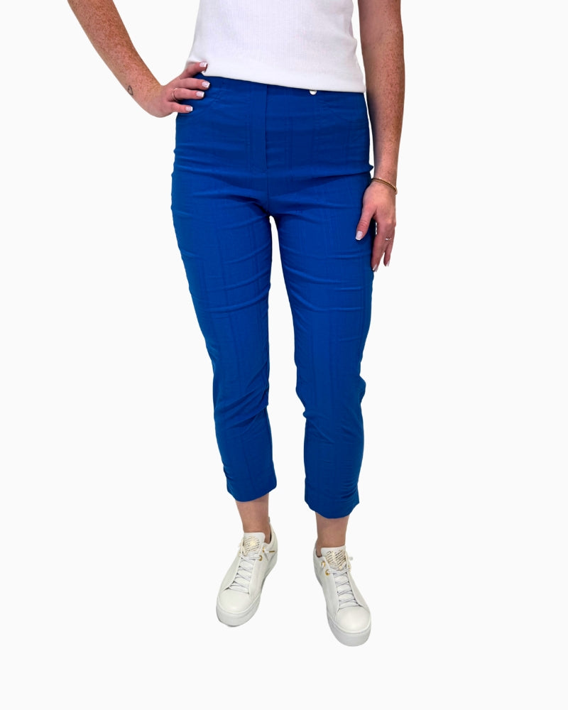Front view of Robell Bella 09 seersucker ankle grazers showing slim fit and textured fabric