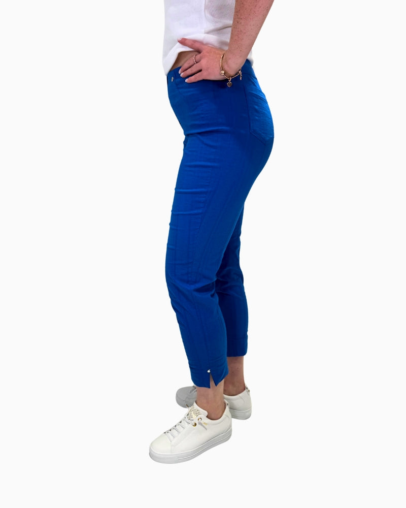 Side view of Robell Bella 09 seersucker trousers with cropped 7/8 length and pull-on style