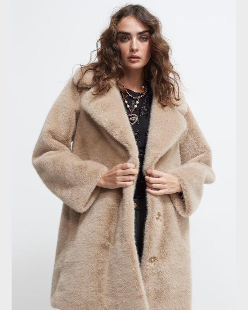 Lola Casademunt - Faux Fur Coat