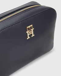 Tommy Hilfiger - Feminine Crossover Bag in Navy - Close View