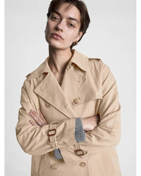 Tommy Hilfiger - Peached Cotton Short Trench Coat in Beige - Close View