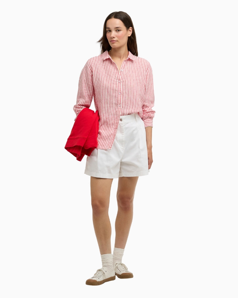 Woman wearing Barbour Fern shorts white casual outfit – Áines Boutique