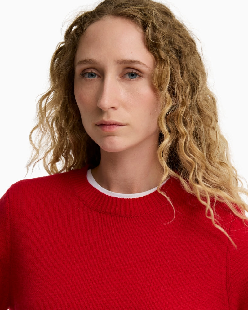 Barbour Woodhouse Cashmere Jumper Red close-up front neckline