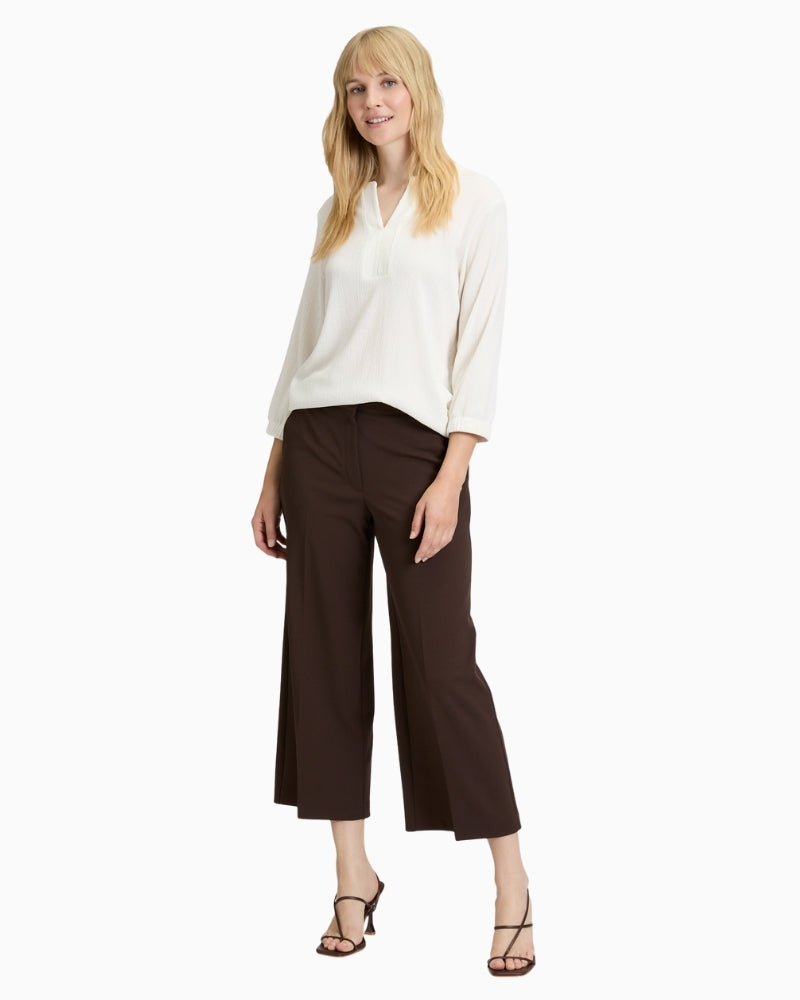 Plain cropped culottes by Betty Barclay with high waist and side pockets