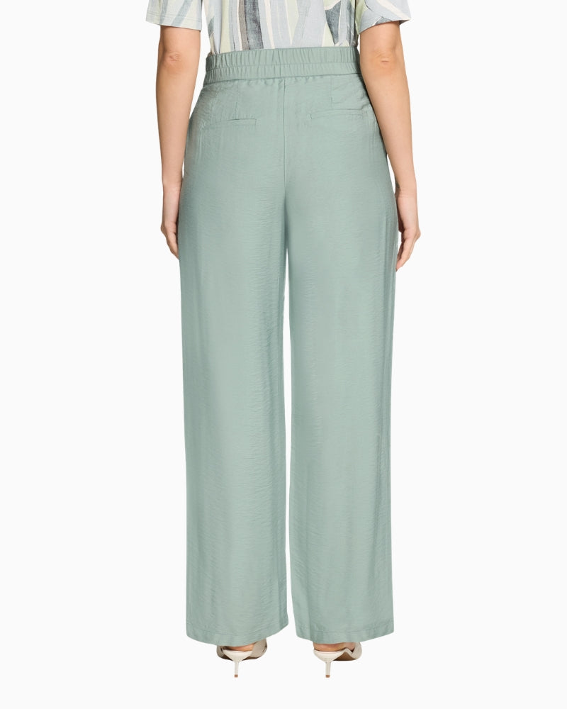 Betty Barclay plain coloured trousers back view on model – Áines Boutique