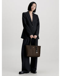 Calvin Klein - CK MUST SHOPPER MD